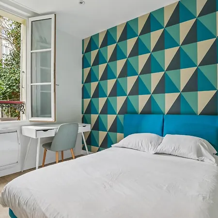 Charming Design Near Sorbonne
