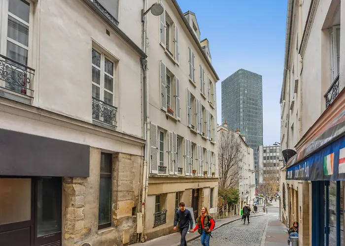 Charming Design Near Sorbonne Apartment Paris