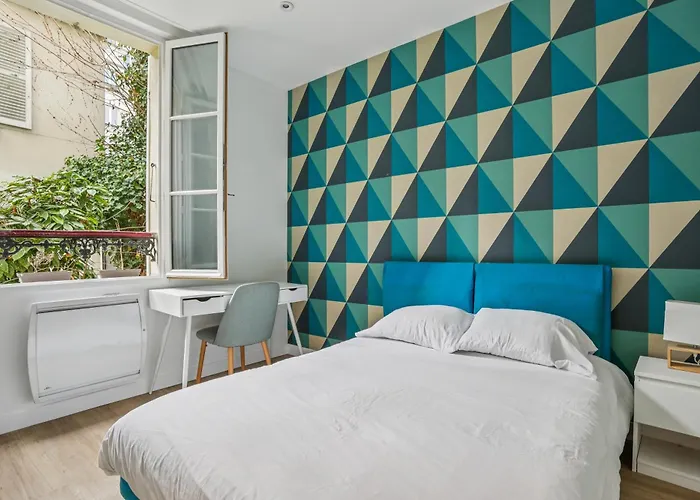 Charming Design Near Sorbonne